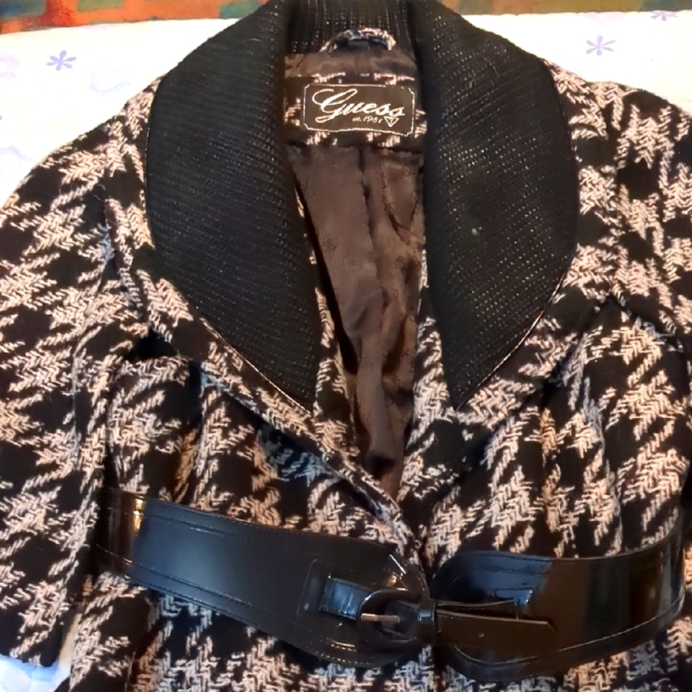 Guess Women's Black and White Houndstooth Coat